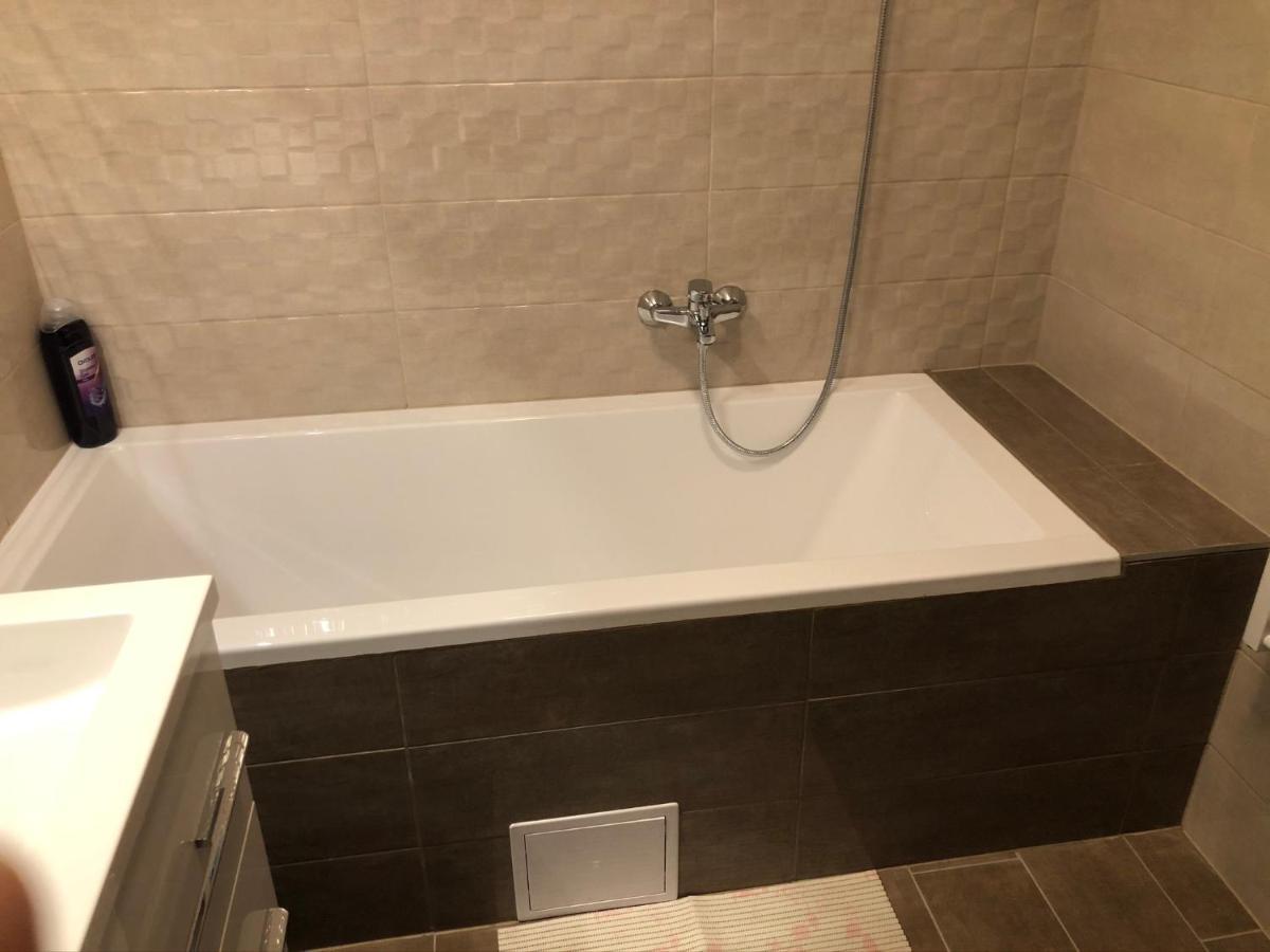 Diamond Apartman Debrecen Eksteriør billede
